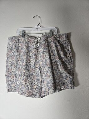 Abercrombie & Fitch Floral Pattern Men's Shorts in Blue, Pink, White